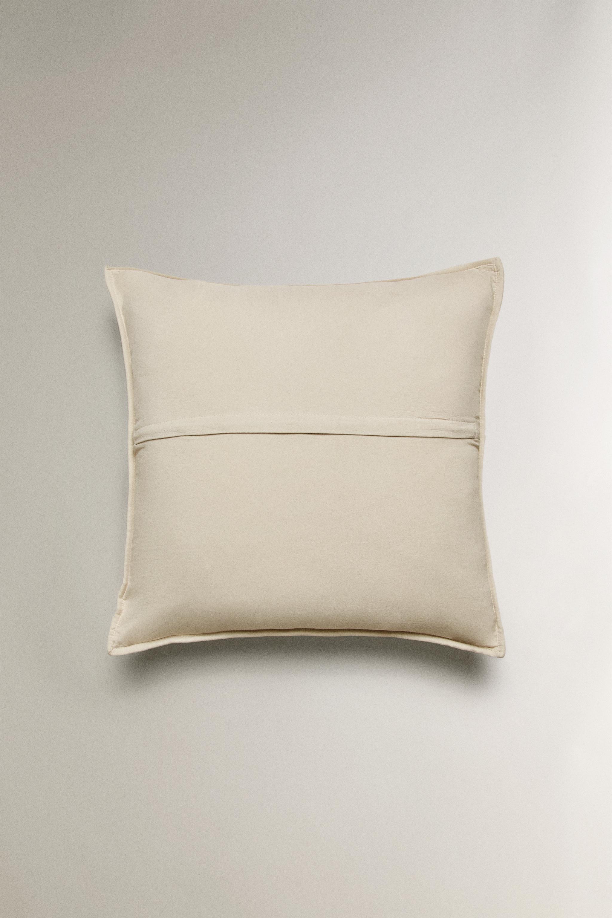 MICROFIBER PILLOW SHAM FOR QUILT